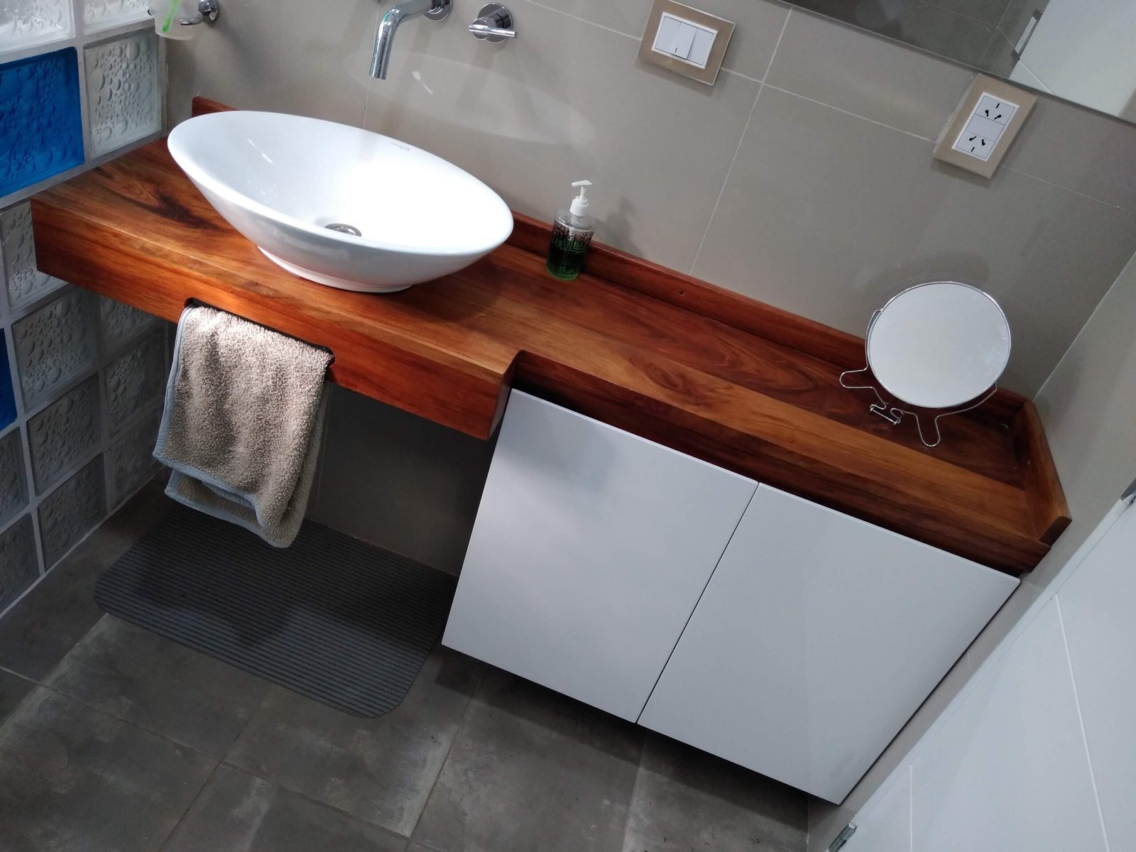 Amoblamiento de cocina realizado por IBIRÁ